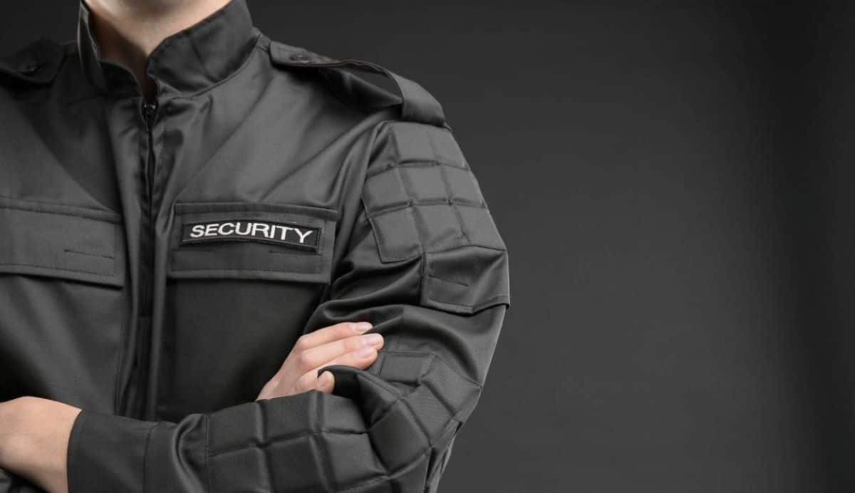The Advantages of Hiring Armed Guards for Business Protection