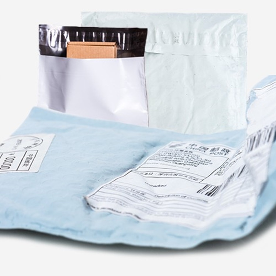Custom Printed Poly Mailer Bags for Small Businesses: Scaling Up Your Packaging Game