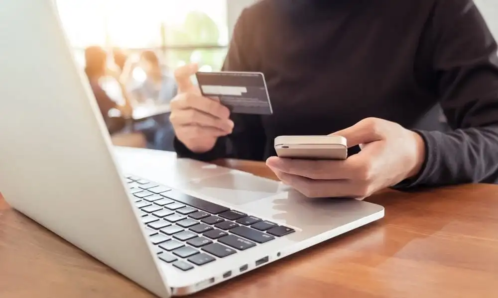 Navigating the High-Risk Landscape: Payment Gateway Essentials for Tech Support